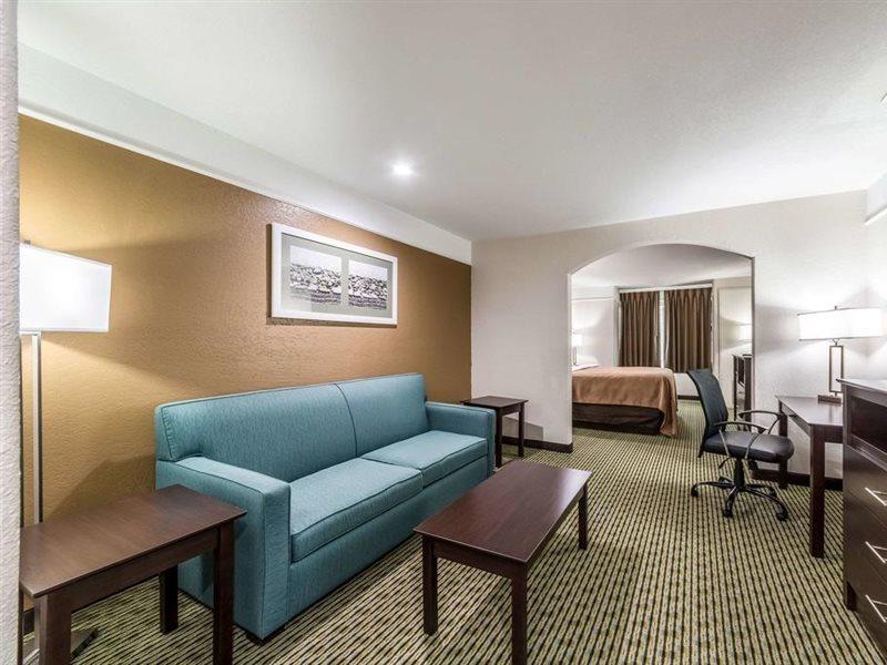 Quality Inn & Suites Seaworld North San Antonio Kültér fotó