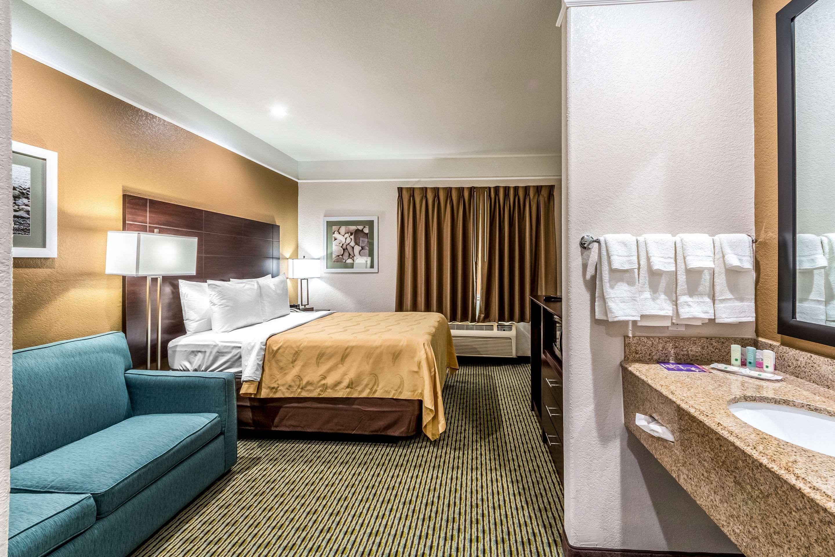 Quality Inn & Suites Seaworld North San Antonio Kültér fotó