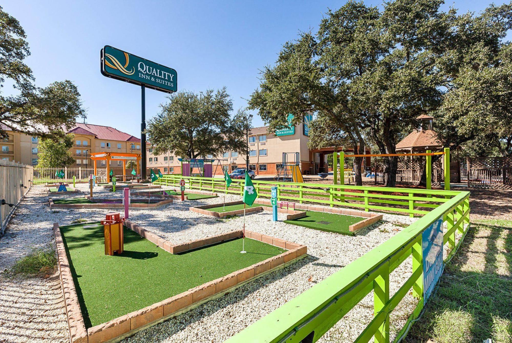 Quality Inn & Suites Seaworld North San Antonio Kültér fotó